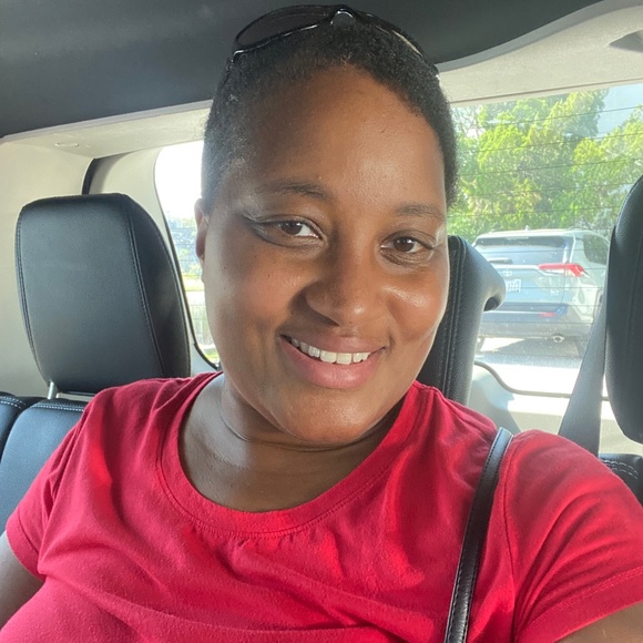 Meet your Posher, Shanea - Picture 2 of 2